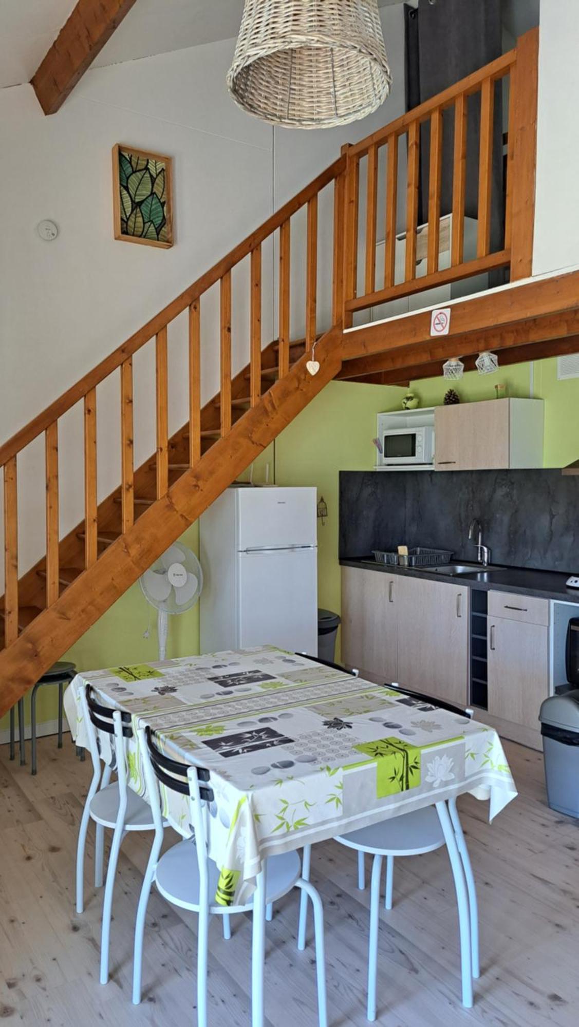Villa les petits chassezac à Grospierres Extérieur photo