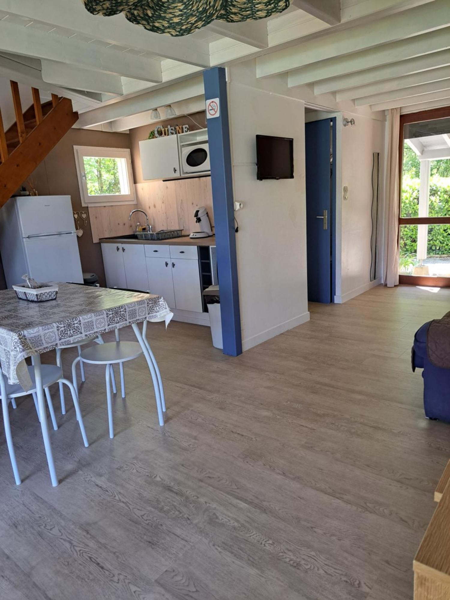Villa les petits chassezac à Grospierres Extérieur photo